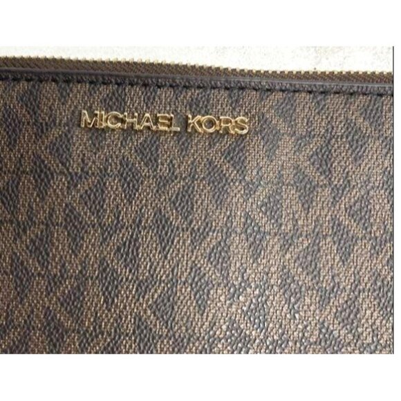 Michael Kors Women's Jet Set Small Signature Logo Clutch - Picture 2 of 5